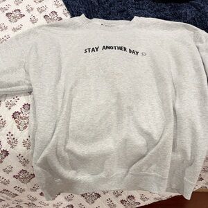 Gildan Light Gray Crewneck Sweater